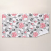 Gray and pink. Floral (Serviette de bain)