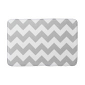 Gray and White Chevron Print Bath Mat (Voorkant)