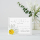 Gray and White Daisy Wedding RSVP Reply Card (Staand voorkant)