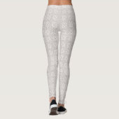 Gray and White Mandala Pattern Leggings (Achterkant)