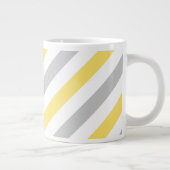 Gray and Yellow Diagonal Stripes Pattern Extra Grote Mok (Rechts)