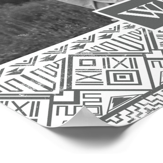 Gray Aztec Pattern | Foto met monogram Poster (Hoek)