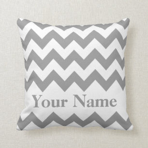Gray Bold Chevron met monogram Kussen