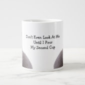 Gray Cat Grouchy Coffee Mug (Devant)