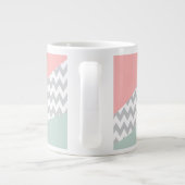 Gray Chevron Mint en Coral Jumbo Beker (Achterkant)