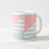 Gray Chevron Mint en Coral Jumbo Beker (Voorkant rechts)