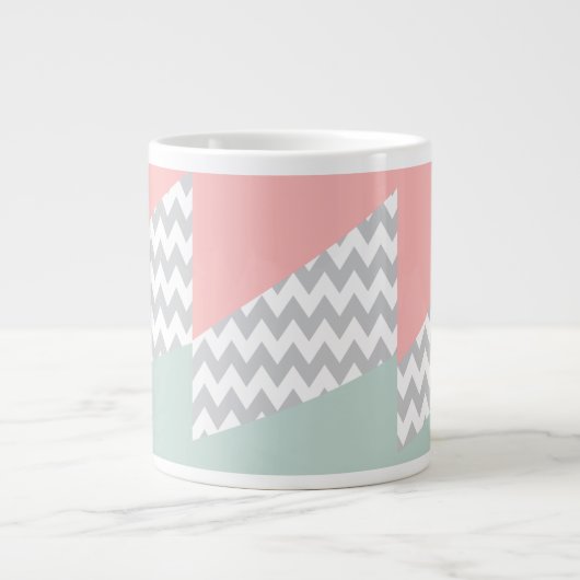 Gray Chevron Mint en Coral Jumbo Beker (Voorkant)