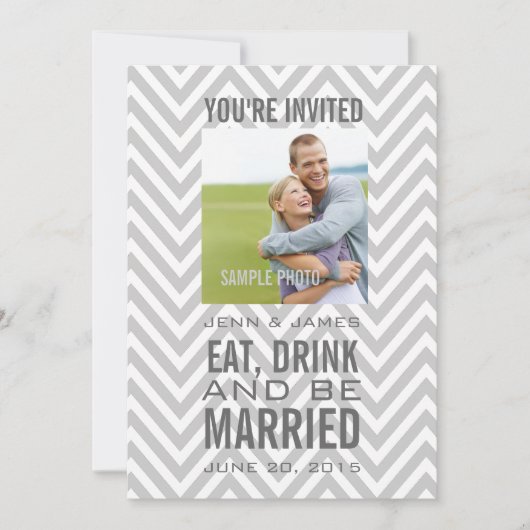 Gray Chevron Modern Foto Weddenschap Kaart (Voorkant)