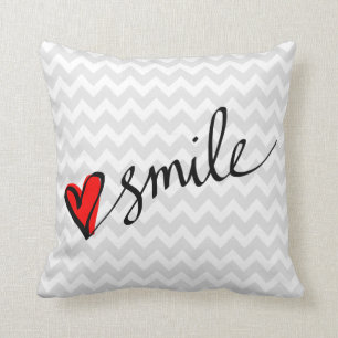 Gray Chevron Pattern Smile Cute Red Heart Kussen