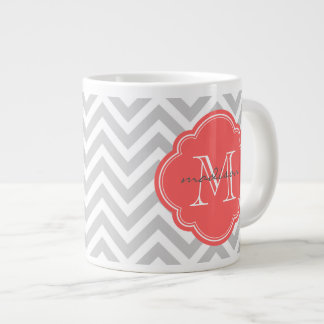 Gray en Coral Chevron Aangepast monogram Jumbo Mok