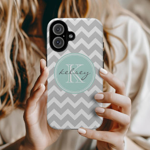 Gray en Mint Chevron Aangepast monogram iPhone 16 Hoesje