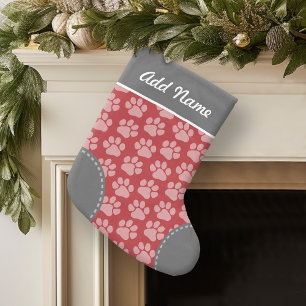 Gray en Red Dog Paw Print Pattern Aangepaste naam Kleine Kerstsok