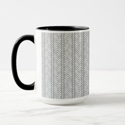 Gray Hand Drawn Chevron Pattern Mok (Links)