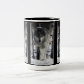 GRAY PACK WOLF Wildlife Gift Mugs (Centre)