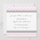 Gray Pink Chevron vient de se marier Faire-part (Dos)