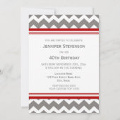 Gray Red Chevron 40th Birthday Party Kaart (Achterkant)