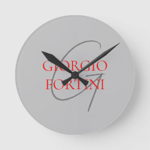 Gray Red Jouw naam Initiaal Monogram Modern Ronde Klok