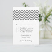 Gray Simple Chevron Response Kaart (Staand voorkant)
