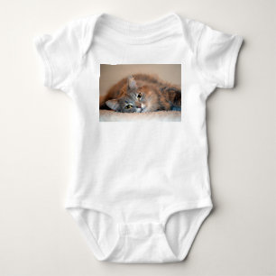 Gray, Tan, White Long Hazard Cat van Shirley Taylo Romper