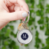 Gray & White Chevron Pattern Sleutelhanger (Hand)