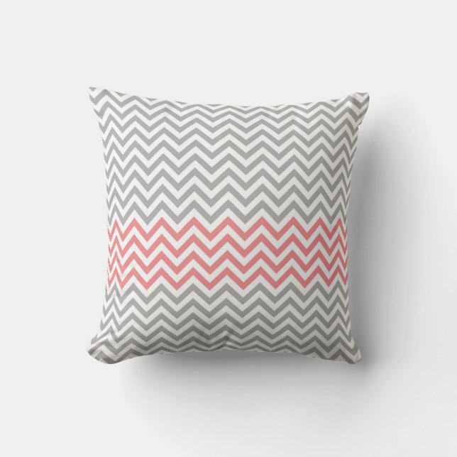 Gray, White en Coral Chevron Kussen (Voorkant)