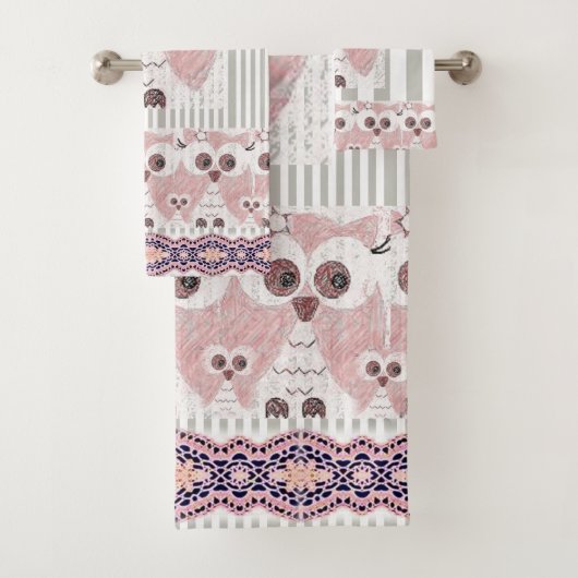 Gray & White Stripe Bathroom Towel Set Ownership Bad Handdoek (Insitu)