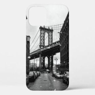 GRAYSCALE FOTOGRAFIE VAN BROOKLYN BRIDGE iPhone 12 HOESJE