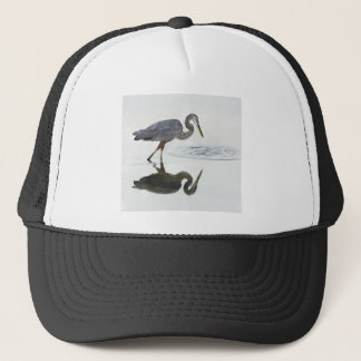 Great Blue Heron die Ripples in Water bekijkt.jpg Trucker Pet