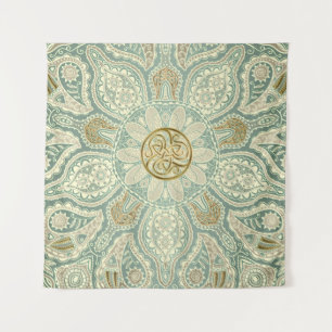 Green and Gold Celtic TrisŪMandala Tapestry Wandkleed