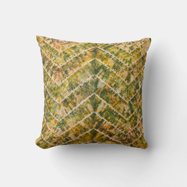 Green and Gold Tie Dye Chevron Pattern Kussen (Voorkant)
