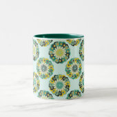 Green and Teal Modern Geometric Flower Pattern Tweekleurige Koffiemok (Center)