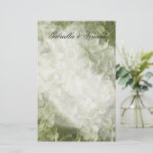 Green Annabelle Hydrangea Floral Wedding Briefpapier (Staand voorkant)