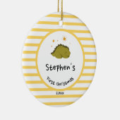 Green Baby Dino | Eerste kerstgeelstreep Keramisch Ornament (Rechts)