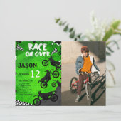 Green Bike Anniversaire Photo Invitation (Debout devant)