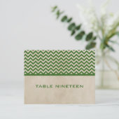 Green Chic Chevron Numéro de table Carte postale (Debout devant)