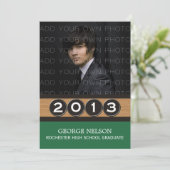 Green Classy Keys Graduation Invitation (Debout devant)