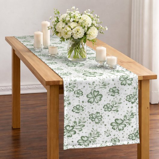 Green Clover Pattern Medium Tafelloper