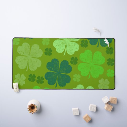 Green Clovers, Lucky Clovers, Saint Patrick's Day Bureaumat (Kindertafel)