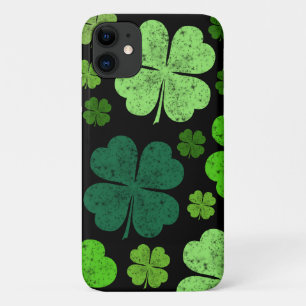 Green Clovers, Lucky Clovers, Saint Patrick's Day iPhone 11 Hoesje