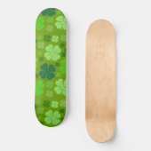 Green Clovers, Lucky Clovers, Saint Patrick's Day Skateboard (Voorkant)