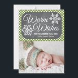 Green Dot Chalkboard Snowflake Carte photo de vaca<br><div class="desc">Ajoutez votre photo de famille préférée ou la photo de Noël du premier jour férié ou bébé garçon ou petite fille à ce carte photo de vacances doux, moderne et joli à thème hivernal avec deux flocons de neige sur un arrière - plan de tableau noir et un motif de...</div>