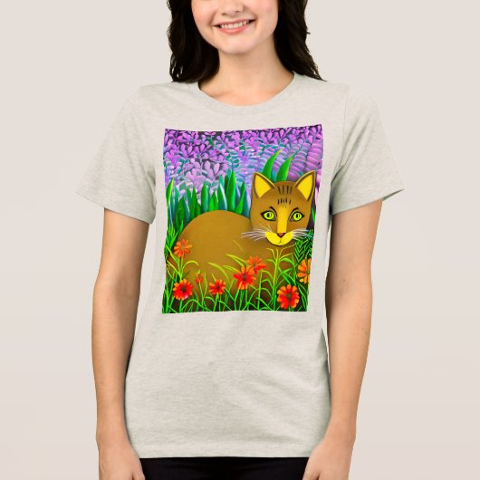 Green Eyed Cat in een bloementuin Tri-Blend Shirt (Voorkant)