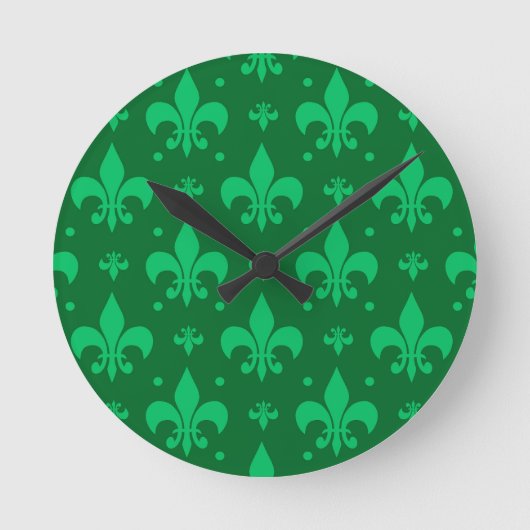 Green Fleur-de-lis Pattern Design Ronde Klok (Voorkant)