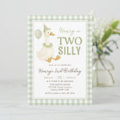 Green Gingham Two Silly Goose Birthday Invitation (Debout devant)