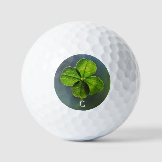 Green Lucky Clover Shamrock Name en Monogram Golfballen (Voorkant)