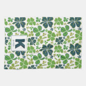 Green Lucky Shamrock Clover Pattern Monogrammed Theedoek (Horizontaal)