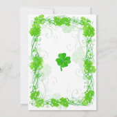 Green Lucky Shamrock Wedding Invitation Kaart (Achterkant)