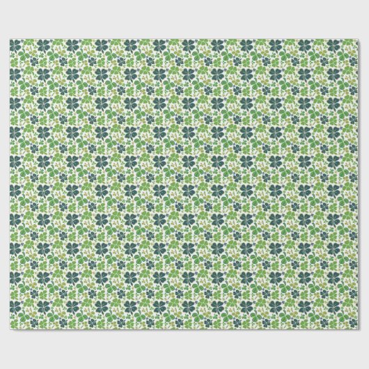Green Lucky Shamrocks Clover St. Patrick's Day Cadeaupapier (Vlak)