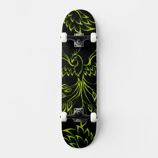 Green Phoenix stijgt op zwart Skateboard (Voorkant)