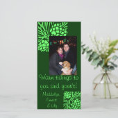 Green Pine Cone Carte photo de vacances (Debout devant)